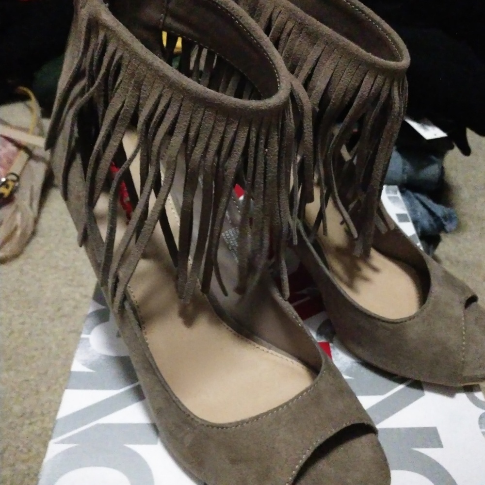Peep toe heels with fringe